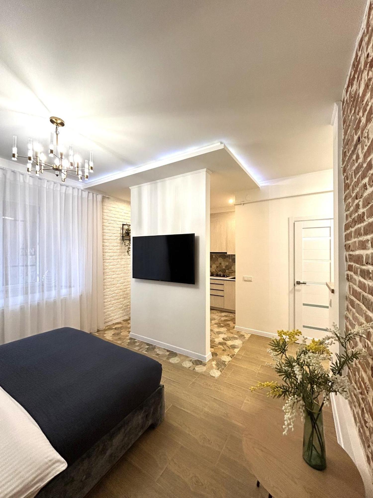 Modern Apartment, 100M To Opera Lviv Eksteriør billede