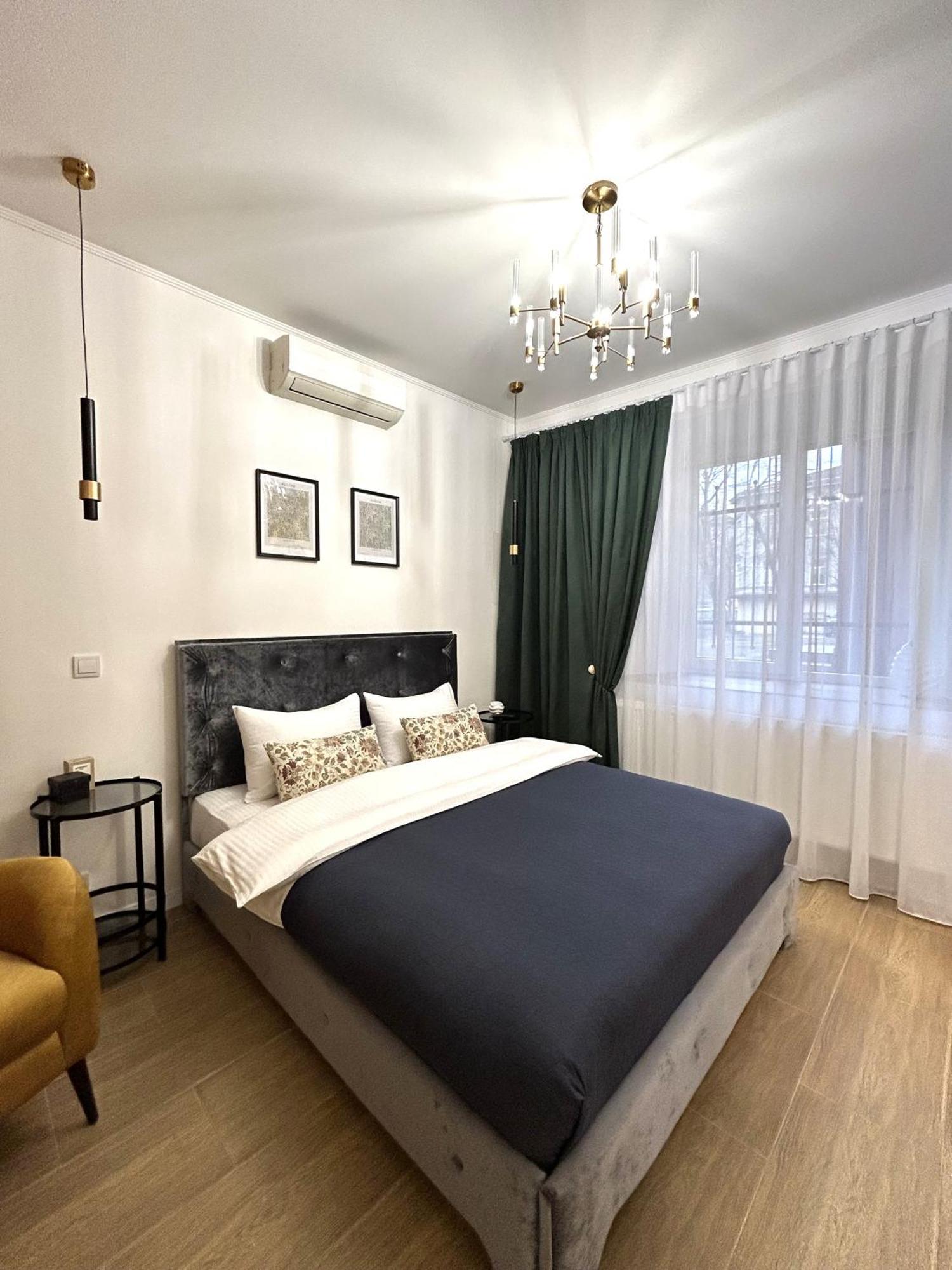 Modern Apartment, 100M To Opera Lviv Eksteriør billede